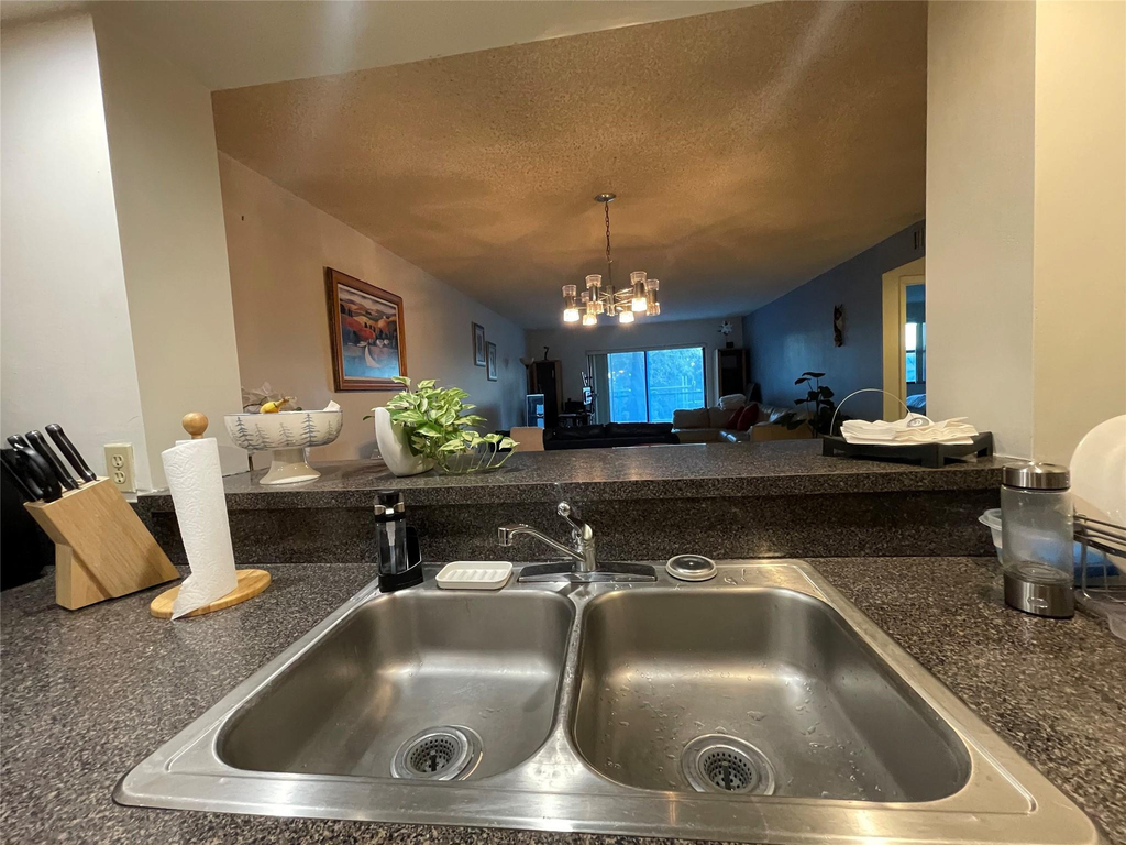 16141 Blatt Boulevard - Photo 12