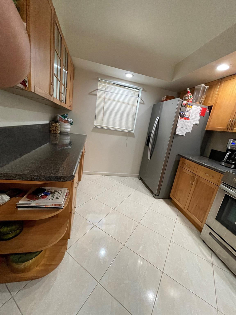 16141 Blatt Boulevard - Photo 10