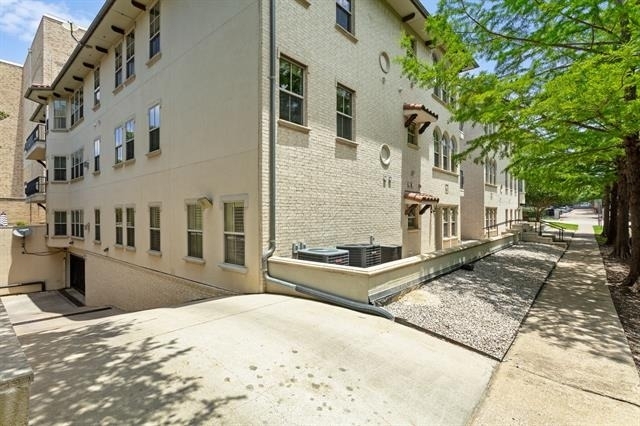 5801 Hillcrest Avenue - Photo 13