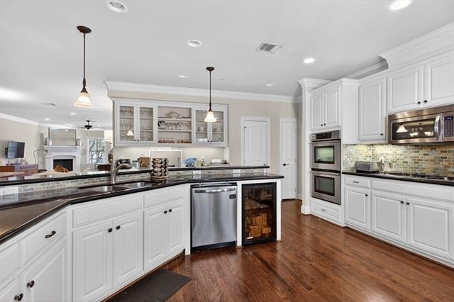 5801 Hillcrest Avenue - Photo 2