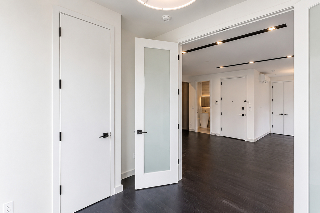 227 Winthrop Street - Photo 3