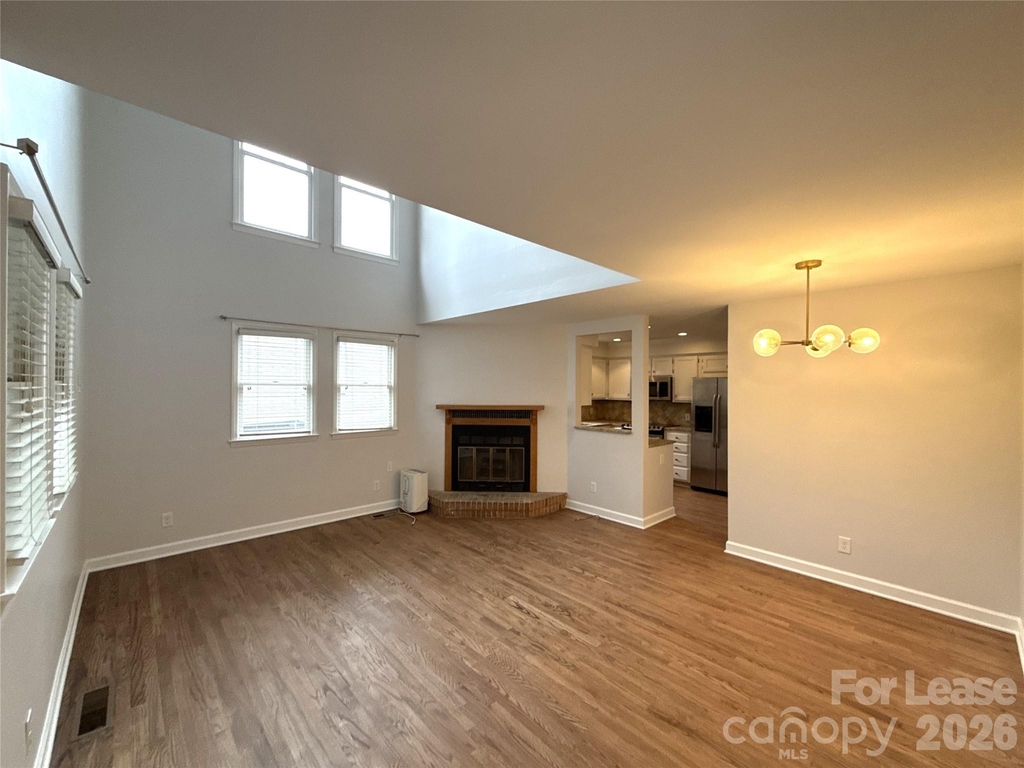 815 Lexington Avenue - Photo 2