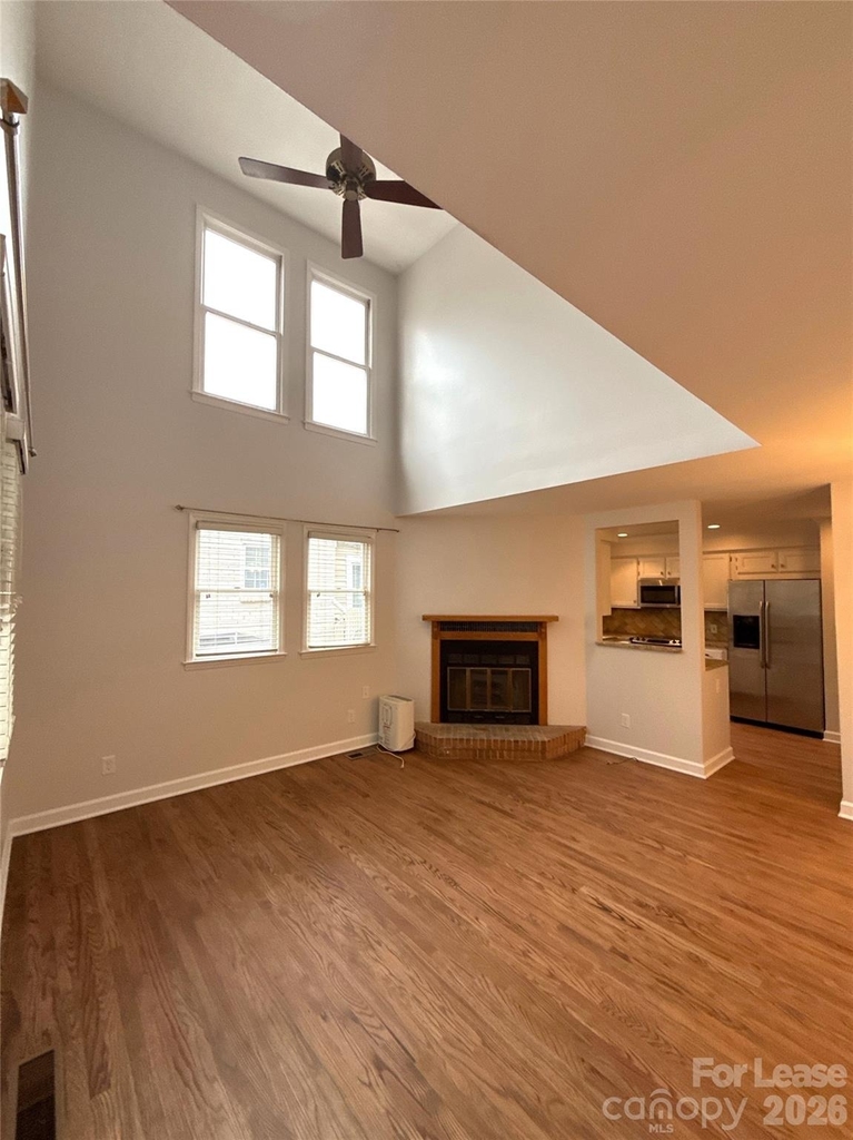 815 Lexington Avenue - Photo 3