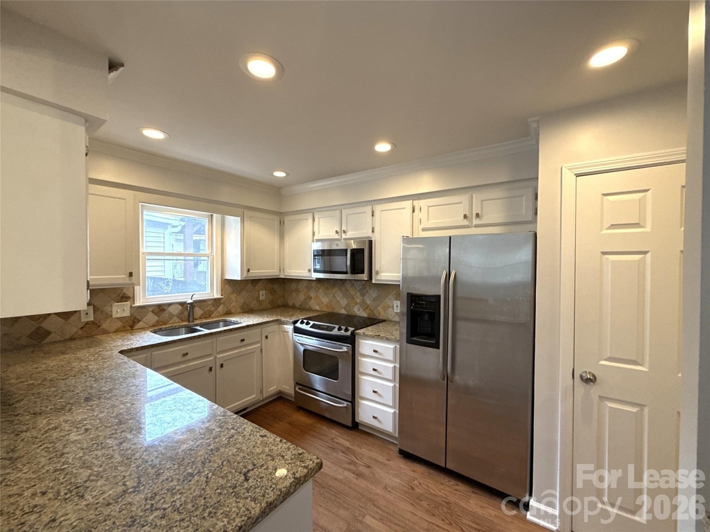 815 Lexington Avenue - Photo 4