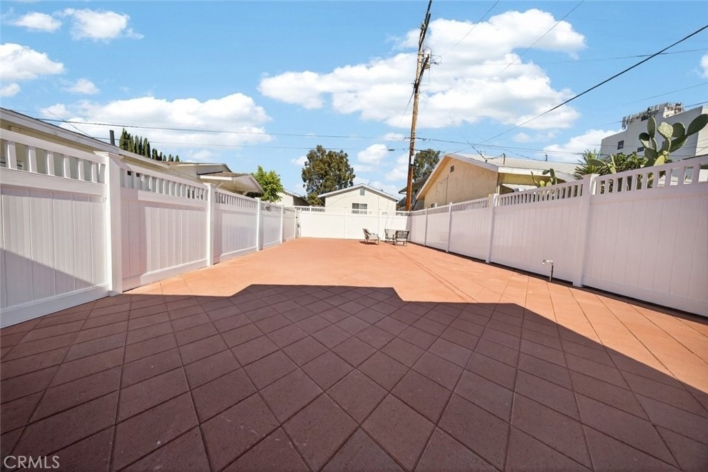 327 Vine - Photo 42
