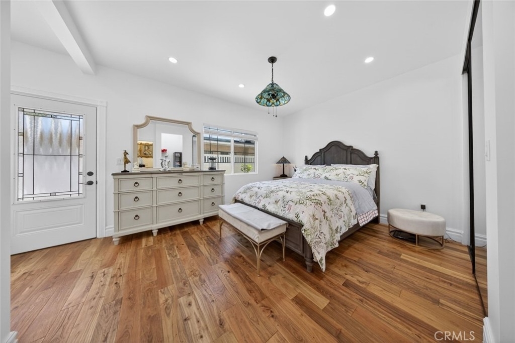 327 Vine - Photo 27