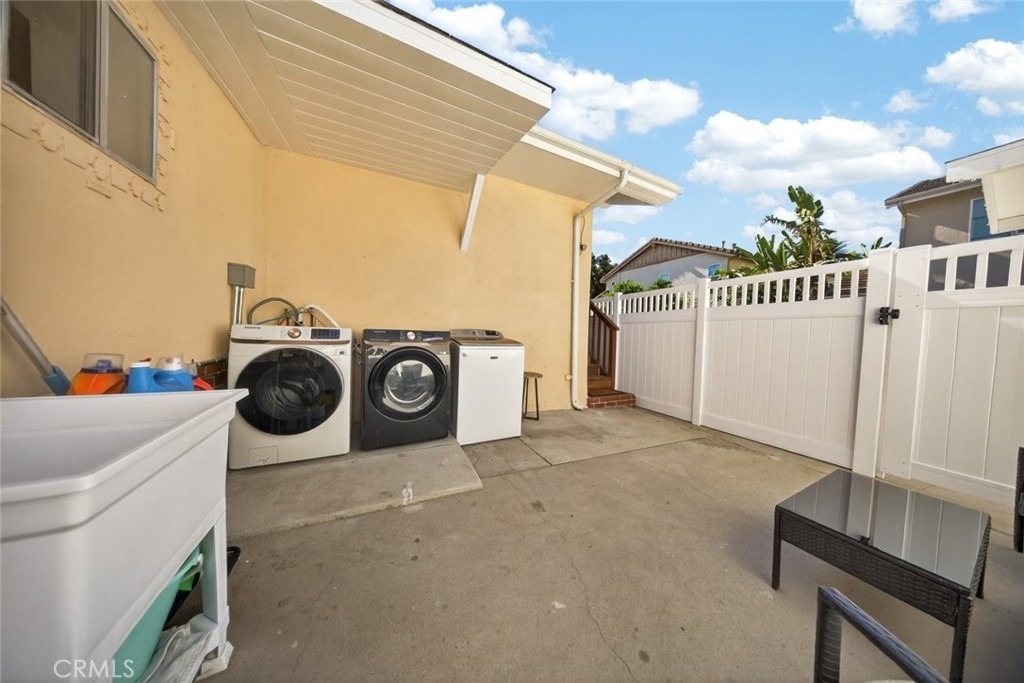 327 Vine - Photo 45