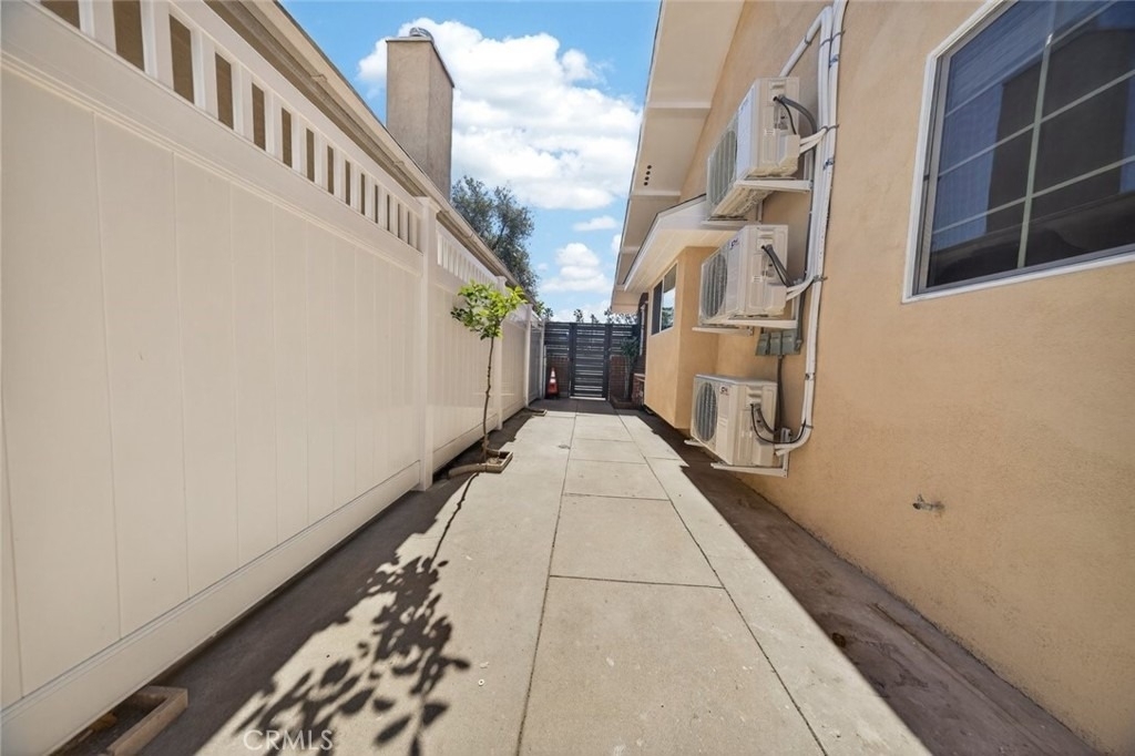 327 Vine - Photo 41