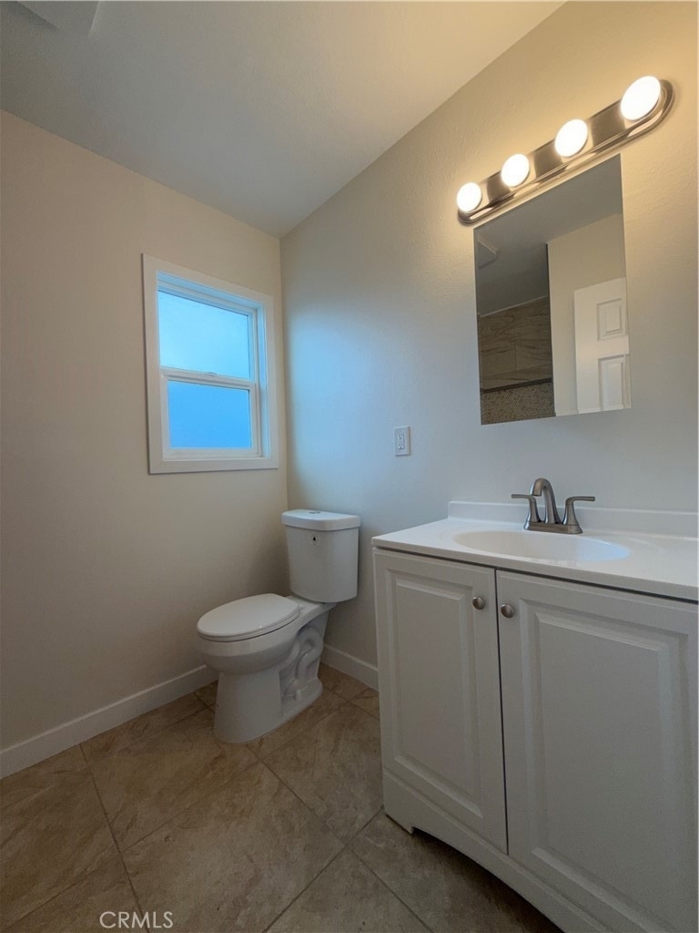 649 E 87th - Photo 2
