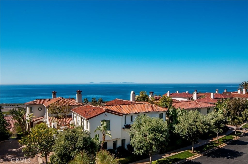 142 Sidney Bay Drive - Photo 2