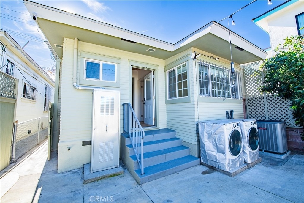 1275 W 23rd - Photo 33