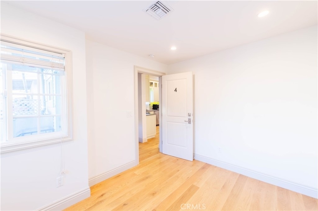 1275 W 23rd - Photo 29