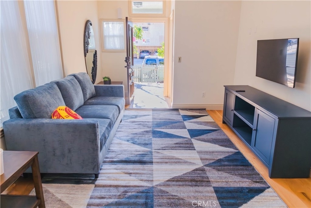 1275 W 23rd - Photo 4