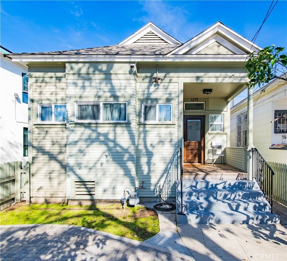 1275 W 23rd - Photo 1