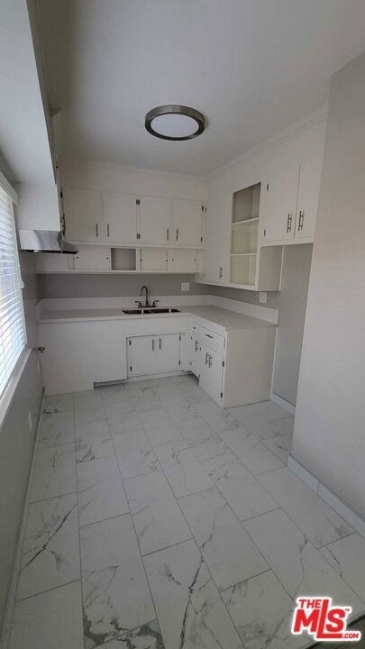 530 S Normandie Avenue - Photo 4