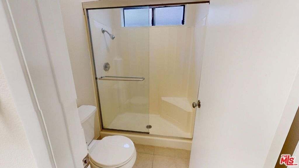 15215 Magnolia Boulevard - Photo 11
