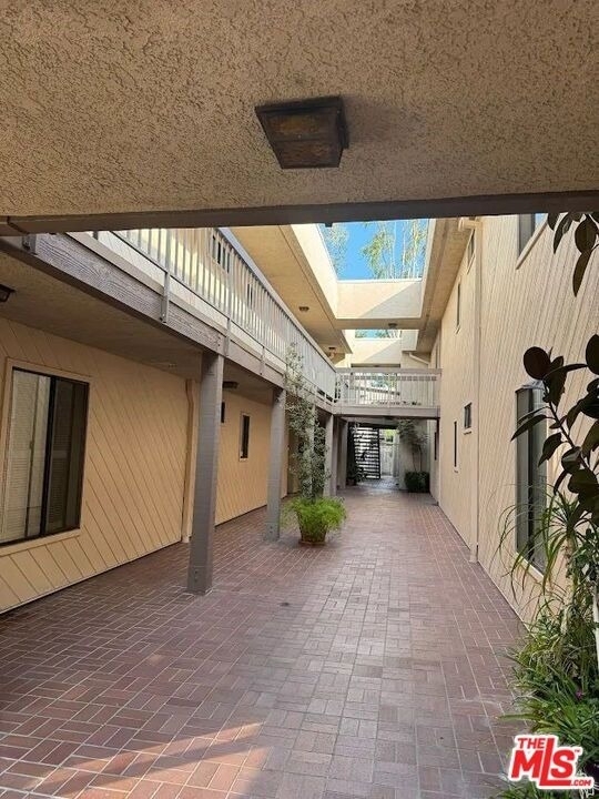15215 Magnolia Boulevard - Photo 20