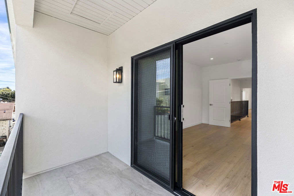 824 N Orange Grove Avenue - Photo 15