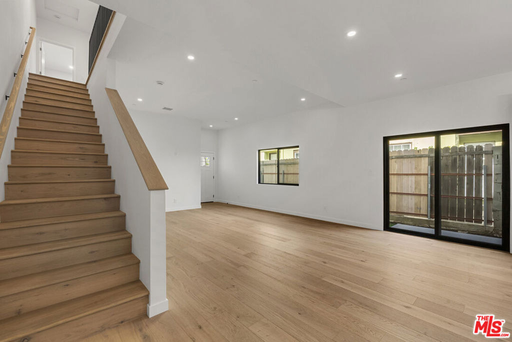 824 N Orange Grove Avenue - Photo 8