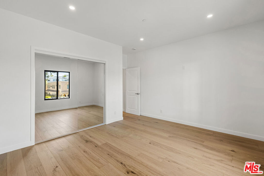 824 N Orange Grove Avenue - Photo 21