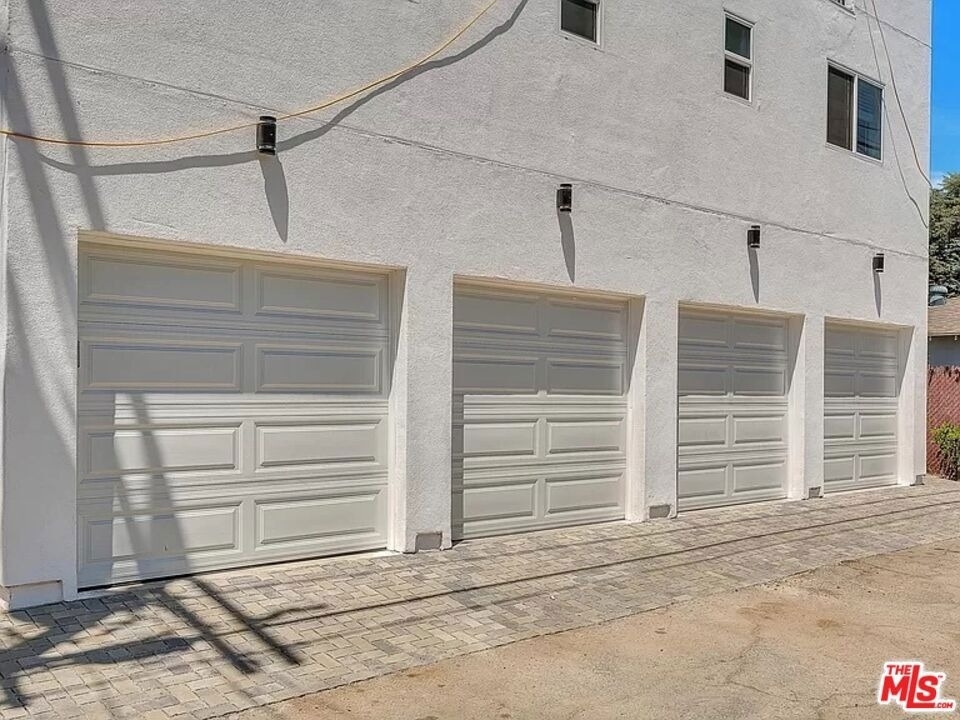 5752 Kester Avenue - Photo 19