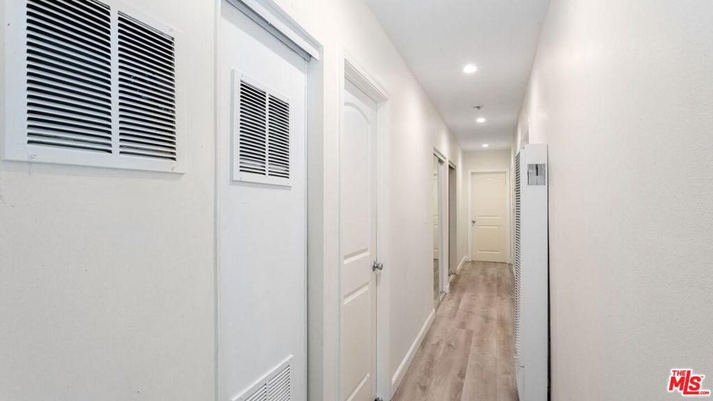601 W 49th Street - Photo 14