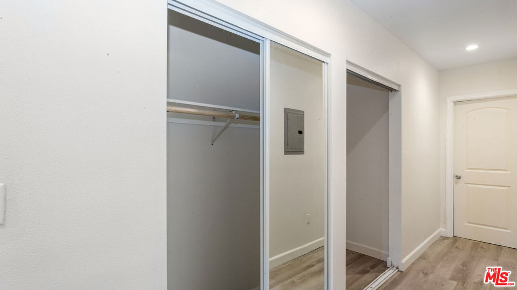 601 W 49th Street - Photo 10