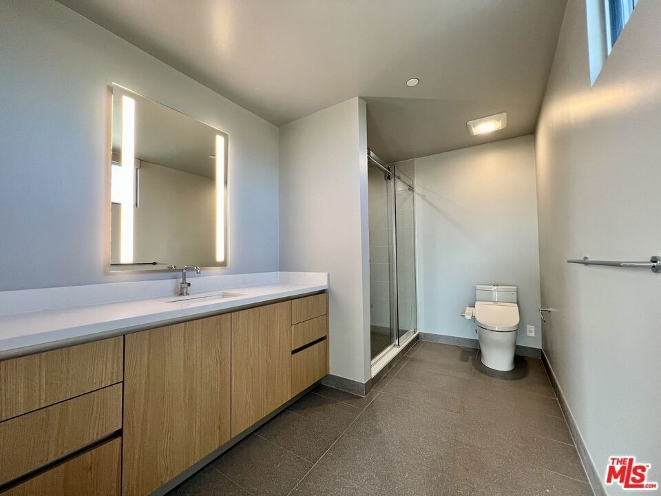 5801 Camerford Avenue - Photo 7