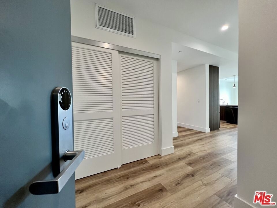 5801 Camerford Avenue - Photo 1