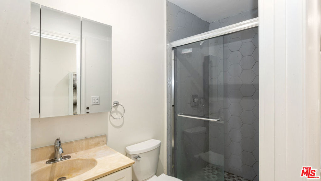 601 W 49th Street - Photo 13