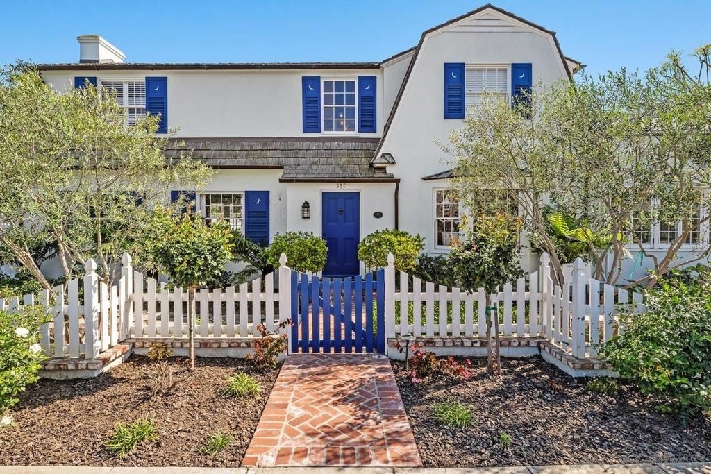 532 Marina Ave - Photo 1