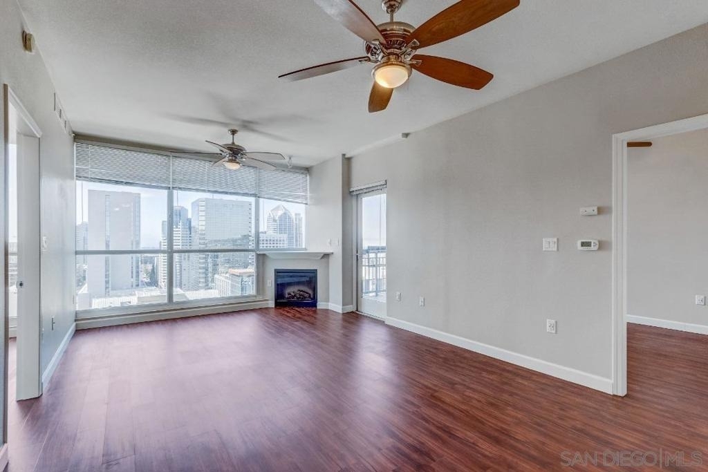 300 W Beech St - Photo 4