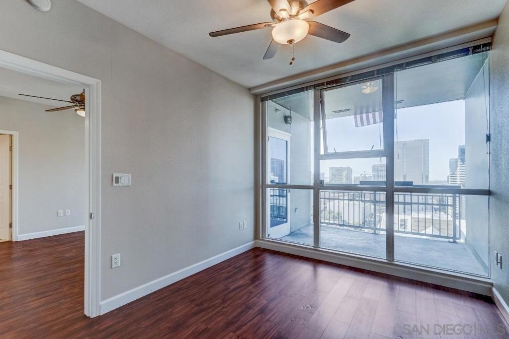 300 W Beech St - Photo 17