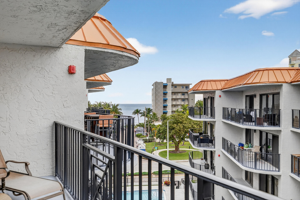 2029 N Ocean Boulevard - Photo 23
