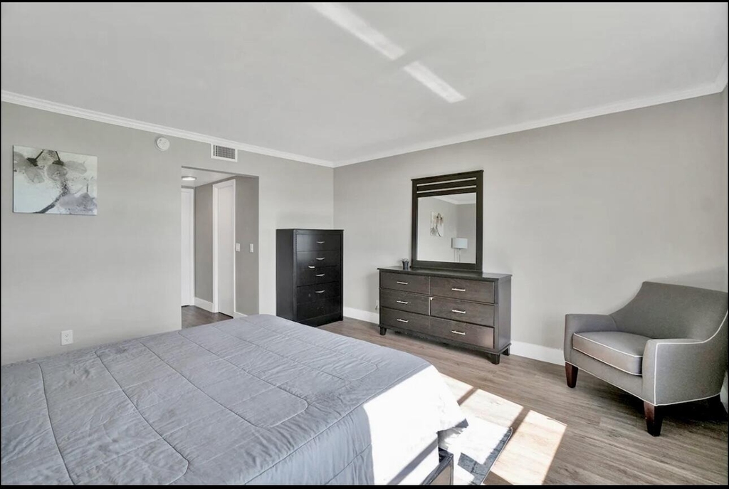 300 Croton Avenue - Photo 10