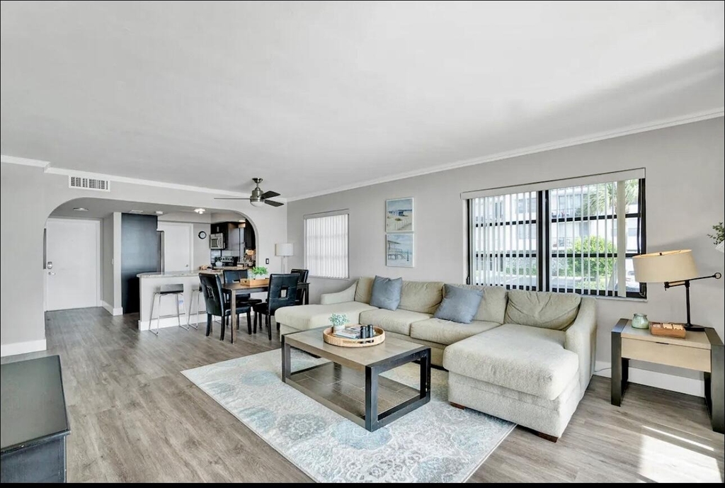 300 Croton Avenue - Photo 4