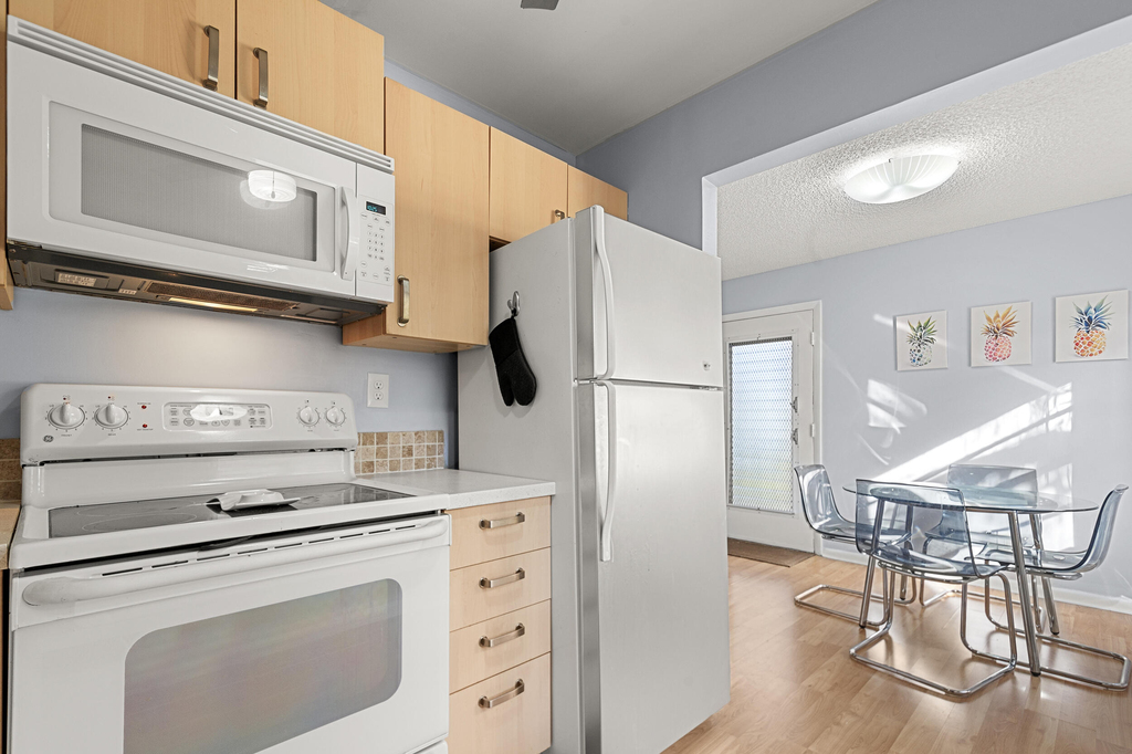 605 Flanders M - Photo 8