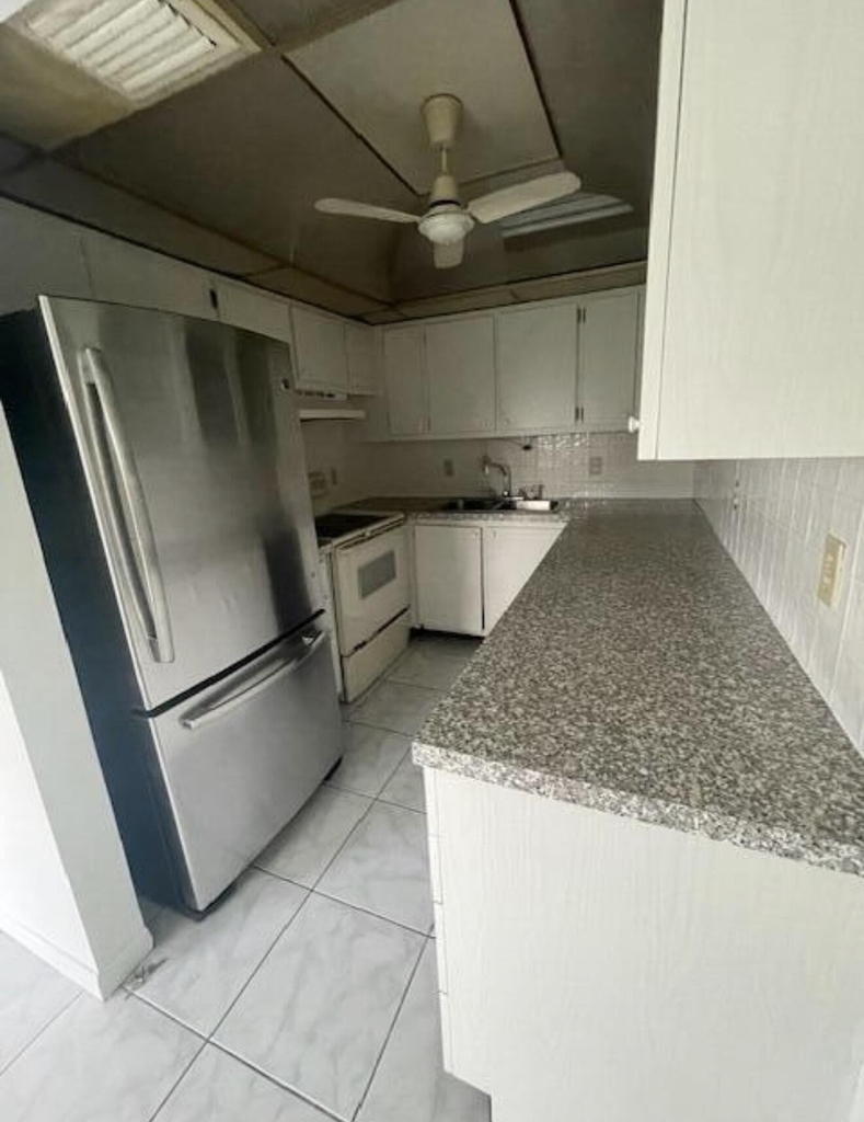 66 Easthampton C - Photo 18