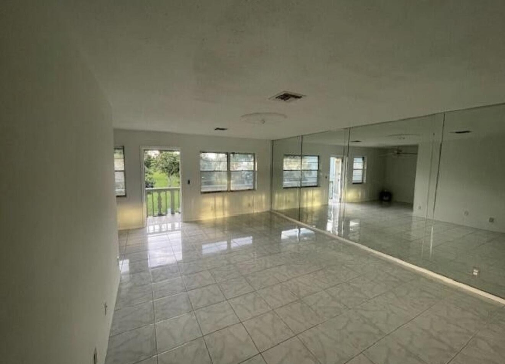 66 Easthampton C - Photo 13