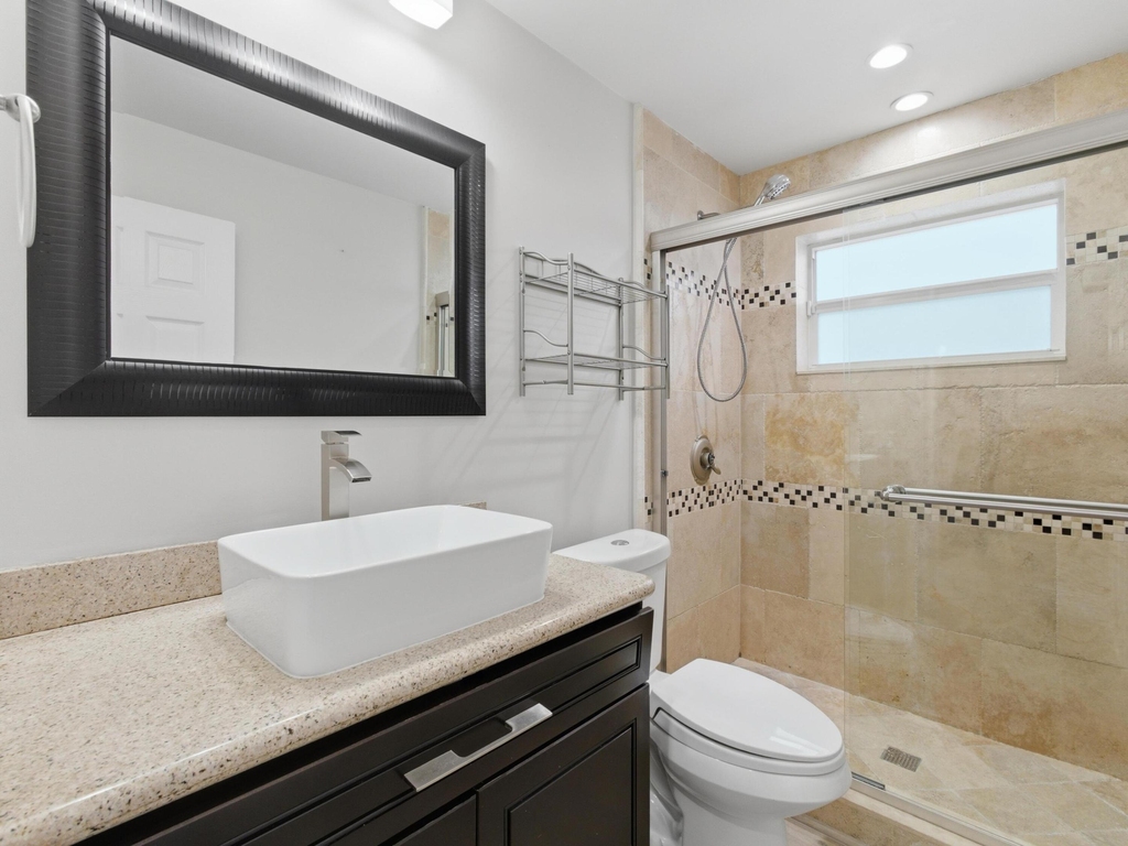 1921 Ne 28th Court - Photo 22