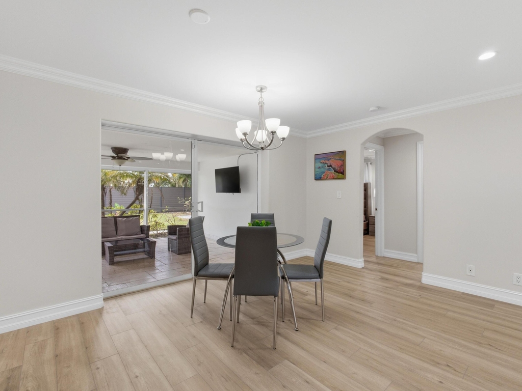 1921 Ne 28th Court - Photo 12