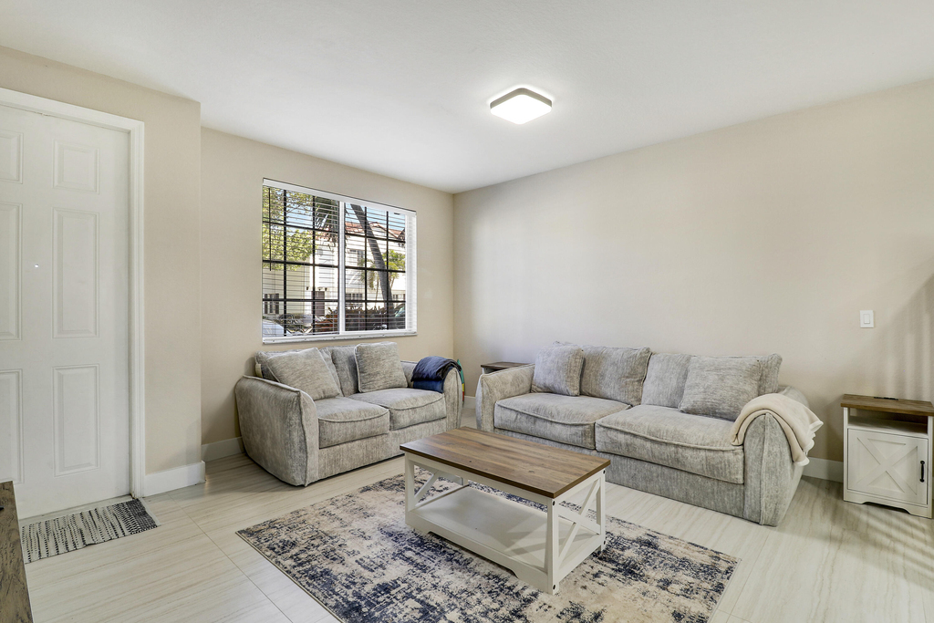 4170 Napoli Lake Drive - Photo 3