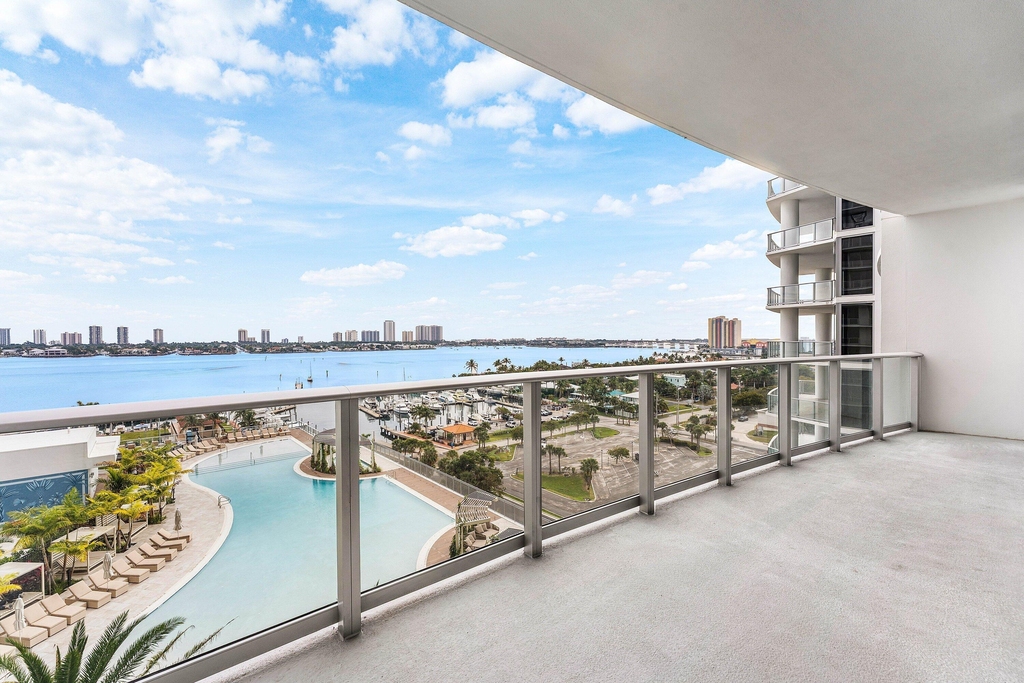 220 Lake Shore Drive - Photo 1