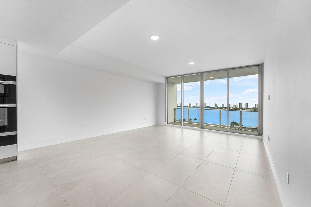 220 Lake Shore Drive - Photo 7