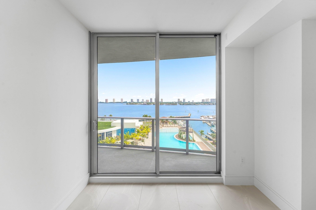 220 Lake Shore Drive - Photo 19