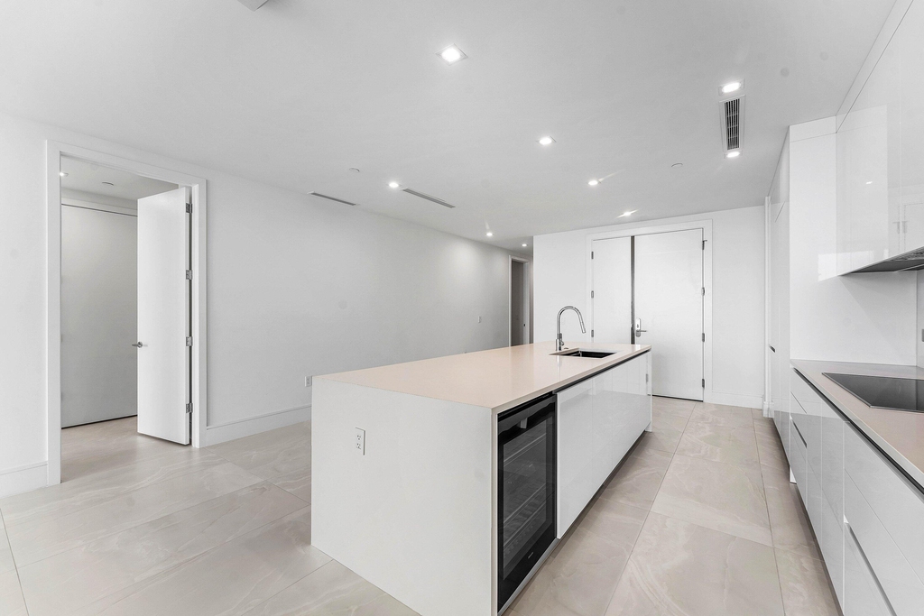 220 Lake Shore Drive - Photo 13