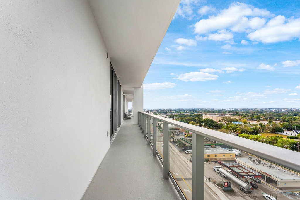 220 Lake Shore Drive - Photo 36