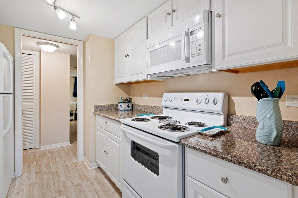 2525 Florida Boulevard - Photo 15