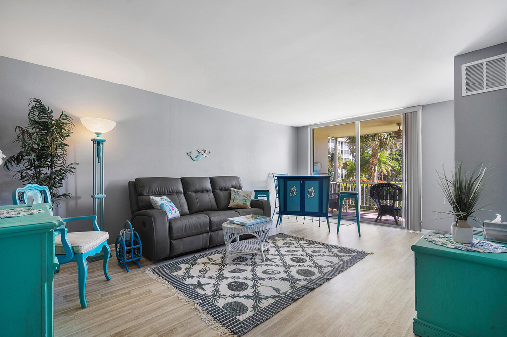 2525 Florida Boulevard - Photo 3