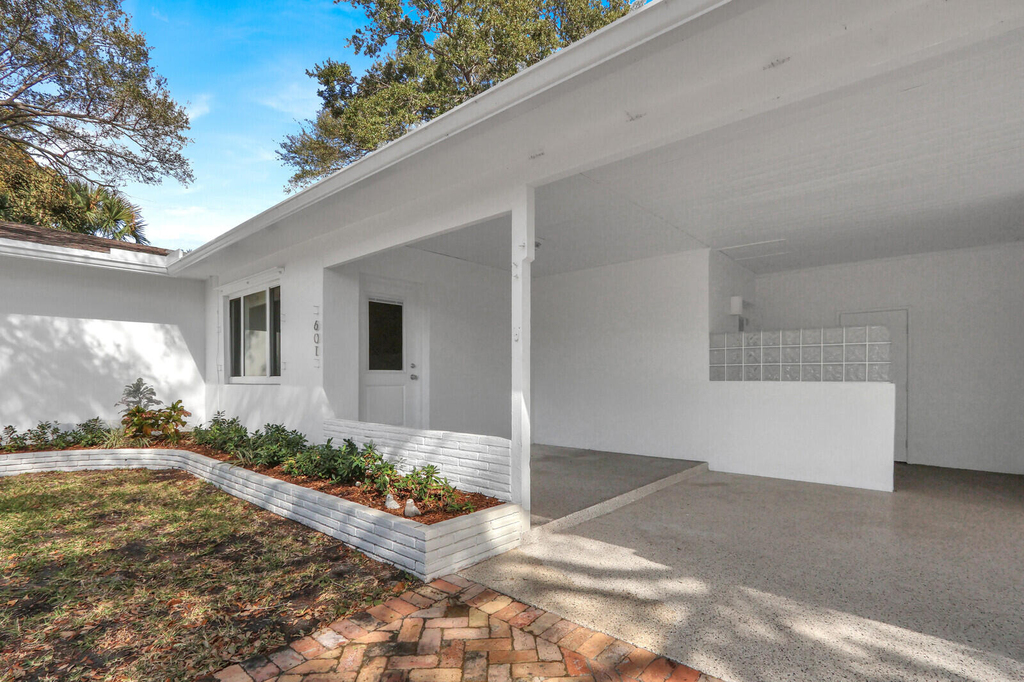 601 Paulina Road - Photo 5